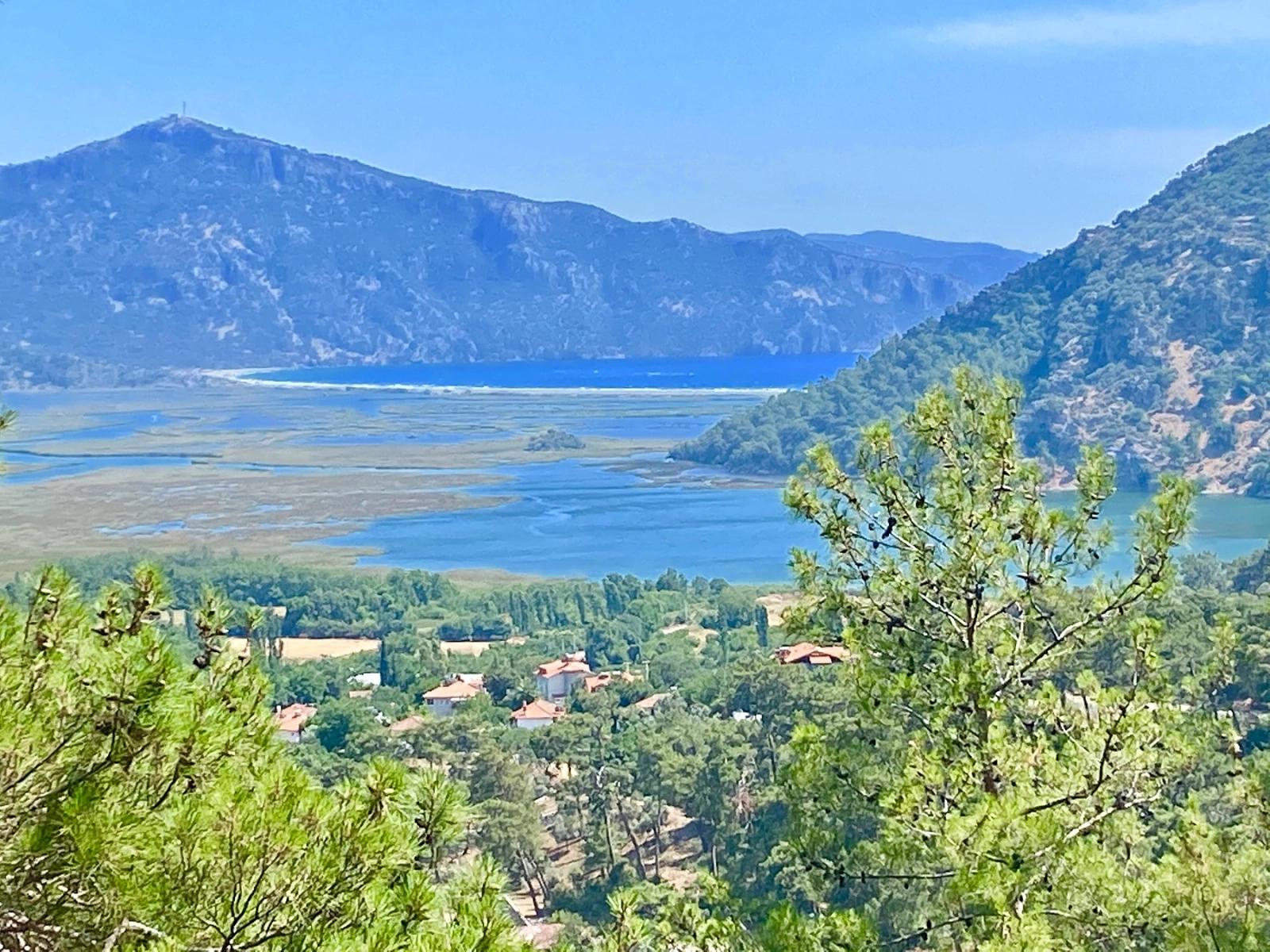 1252M2 Grundstück Zum Verkauf Mit Seeblick In Çandır