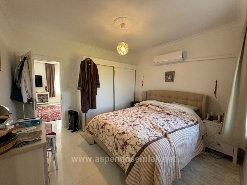 Eingeschossiges Haus Mit 2 Schlafzimmern Und Einem Zusätzlichen Zimmer Auf Einem 459 M² Großen Grundstück In Okçular Zu Verkaufen