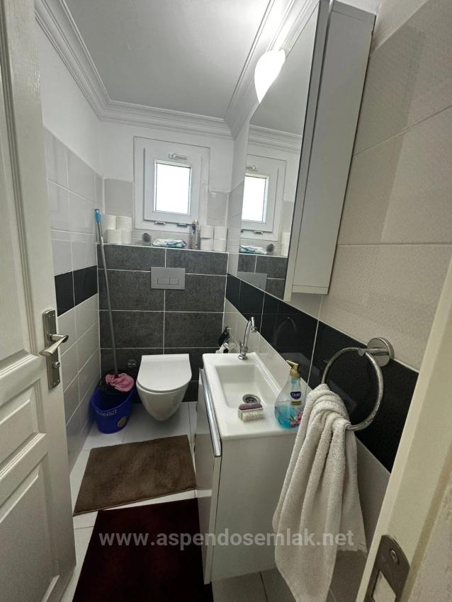 Eingeschossiges Haus Mit 2 Schlafzimmern Und Einem Zusätzlichen Zimmer Auf Einem 459 M² Großen Grundstück In Okçular Zu Verkaufen