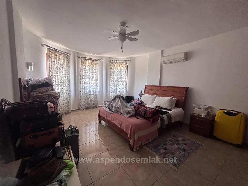 Eckgrundstück Mit 980 M² Und 5+1 Zimmern In Dalyan, Maraş, Zu Verkaufen.