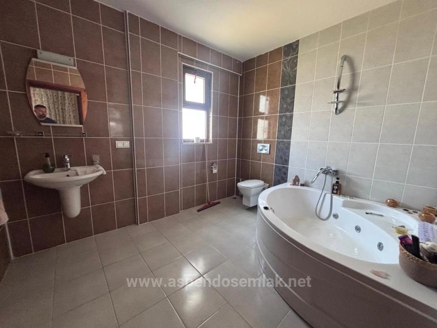 5+1 Villa Zum Verkauf Auf Einem 980 M² Großen Grundstück An Der Ecke In Dalyan Maraş