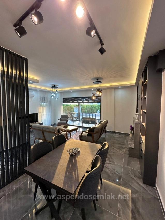 4+1 Villa Zum Verkauf In Eskiköy, Gelegen Auf Einem 14.136 M² Großen Grundstück