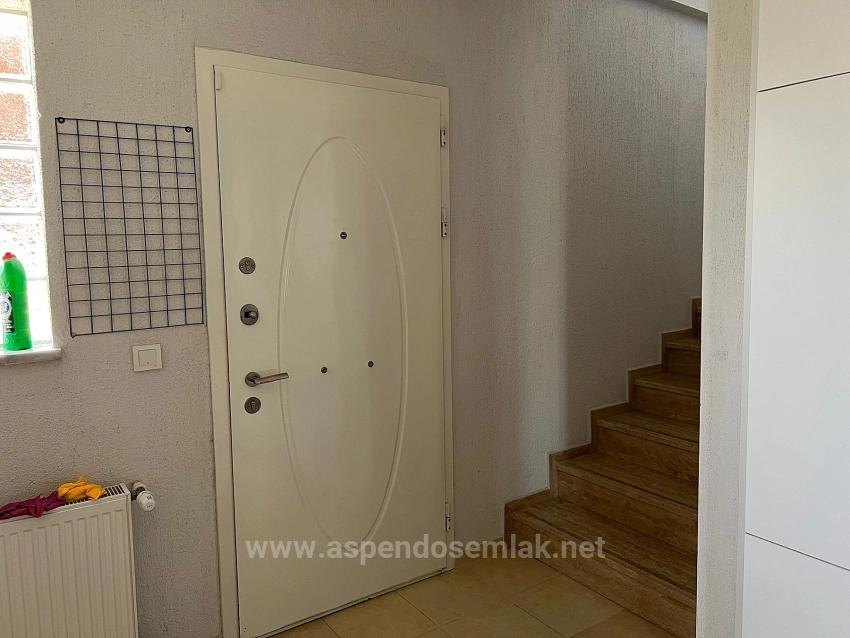 Eckgrundstück, 600 M², 3+1 Villa In Dalyan Zu Verkaufen.