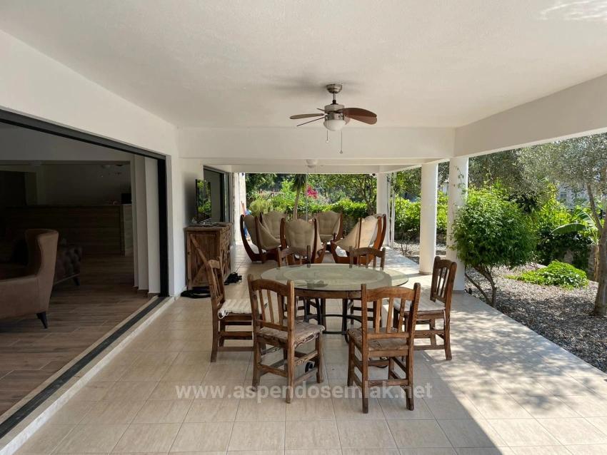 5+2-Zimmer-Villa In Çandır Mit Meer- Und Seeblick Zu Verkaufen