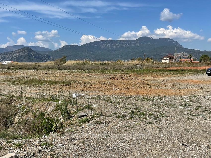 19.600 M² Großes Grundstück Zum Verkauf, Direkt An Der Straße Dalyan Iztuzu Beach Gelegen.