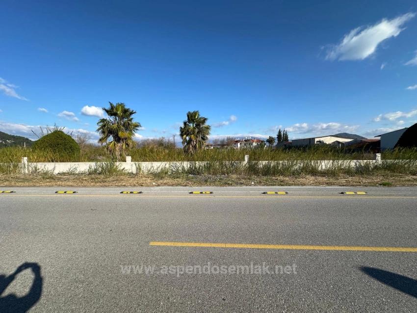 5.111 M² Großes Gewerbe- Und Wohngrundstück Zum Verkauf, Direkt An Der Hauptstraße In Dalyan Gelegen