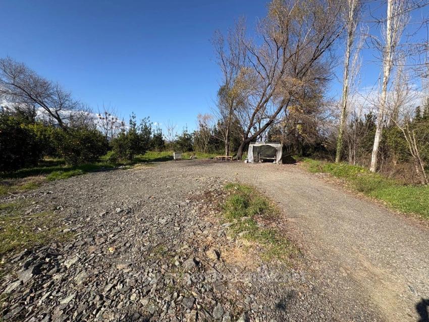 4.326 M² Großes Grundstück Im Wohngebiet Von Okçular Zu Verkaufen.