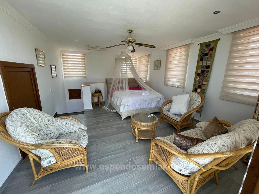 Luxuriöse 4+1-Zimmer-Villa Auf Einem 7000 M² Großen Grundstück Mit Blick Auf Den Strand Von Dalyan Iztuzu Zu Verkaufen