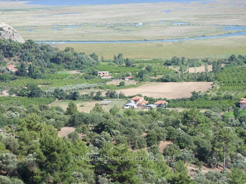 1252M2 Grundstück Zum Verkauf Mit Seeblick In Çandır