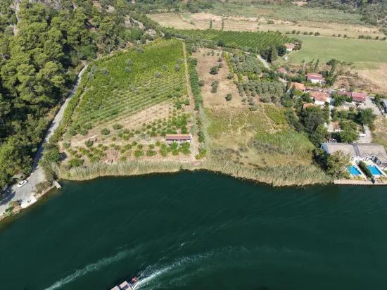 Im Köyceğiz Çandır Mahallesinde kanala sıfır 20.000m2 satılık Feld