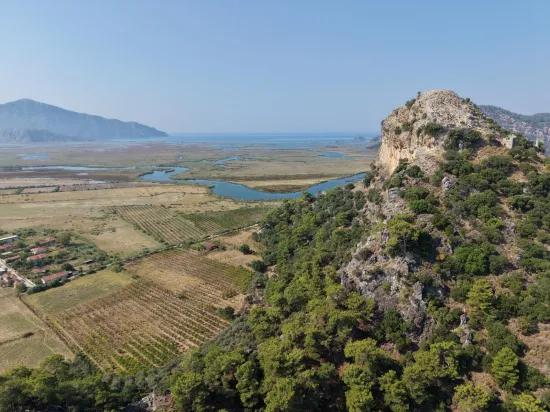 Im Köyceğiz Çandır Mahallesinde kanala sıfır 20.000m2 satılık Feld