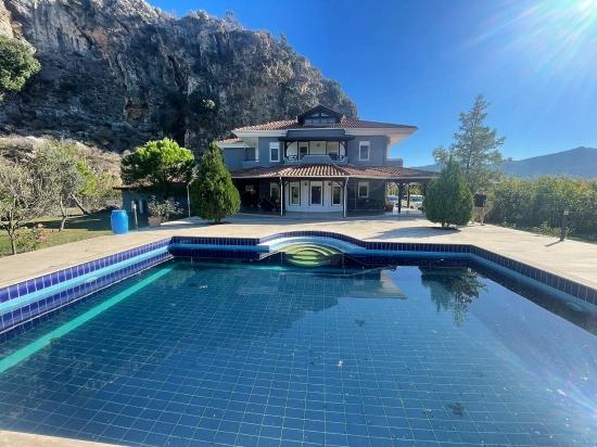 4+2 Villa Zum Verkauf Auf Einem 6000 M² Großen Grundstück In Dalyan Gülpınar