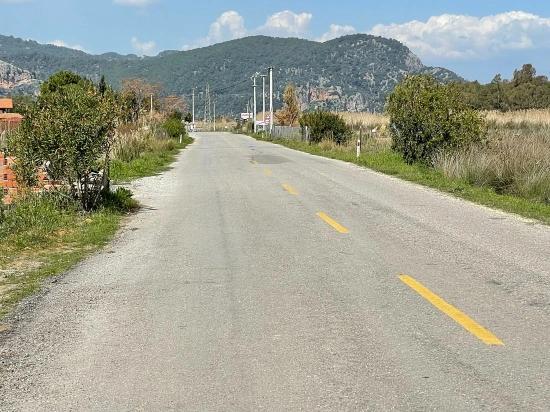 19.600 M² Großes Grundstück Zum Verkauf, Direkt An Der Straße Dalyan Iztuzu Beach Gelegen.