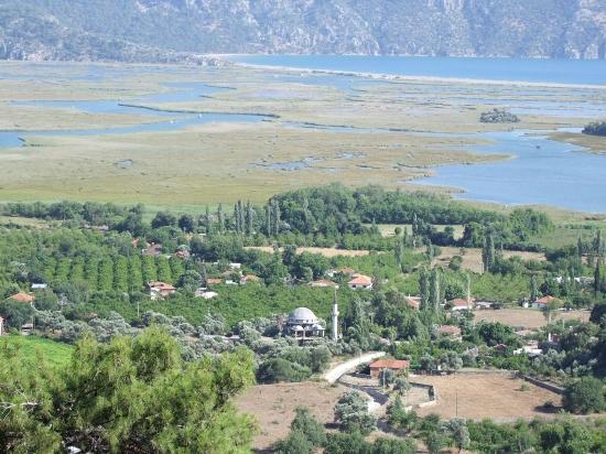 1252m2 Grundstück Zum Verkauf Mit Seeblick In Çandır