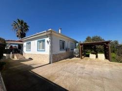 Eingeschossiges Haus Mit 2 Schlafzimmern Und Einem Zusätzlichen Zimmer Auf Einem 459 M² Großen Grundstück In Okçular Zu Verkaufen