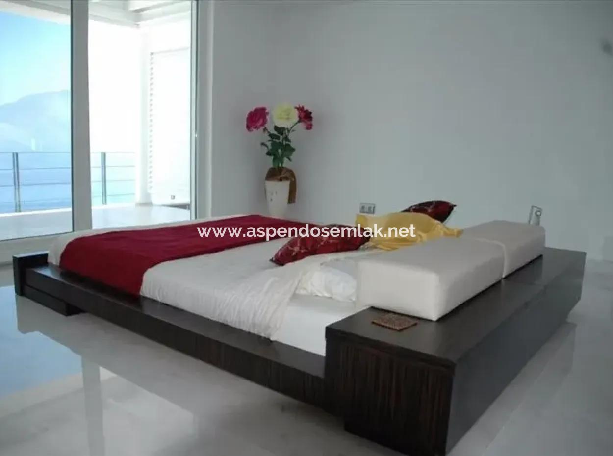 Villa Zum Verkauf-Meer-Villa Zum Verkauf Mit Aussicht Auf Das Meer Und Die Insel Meis. Nov