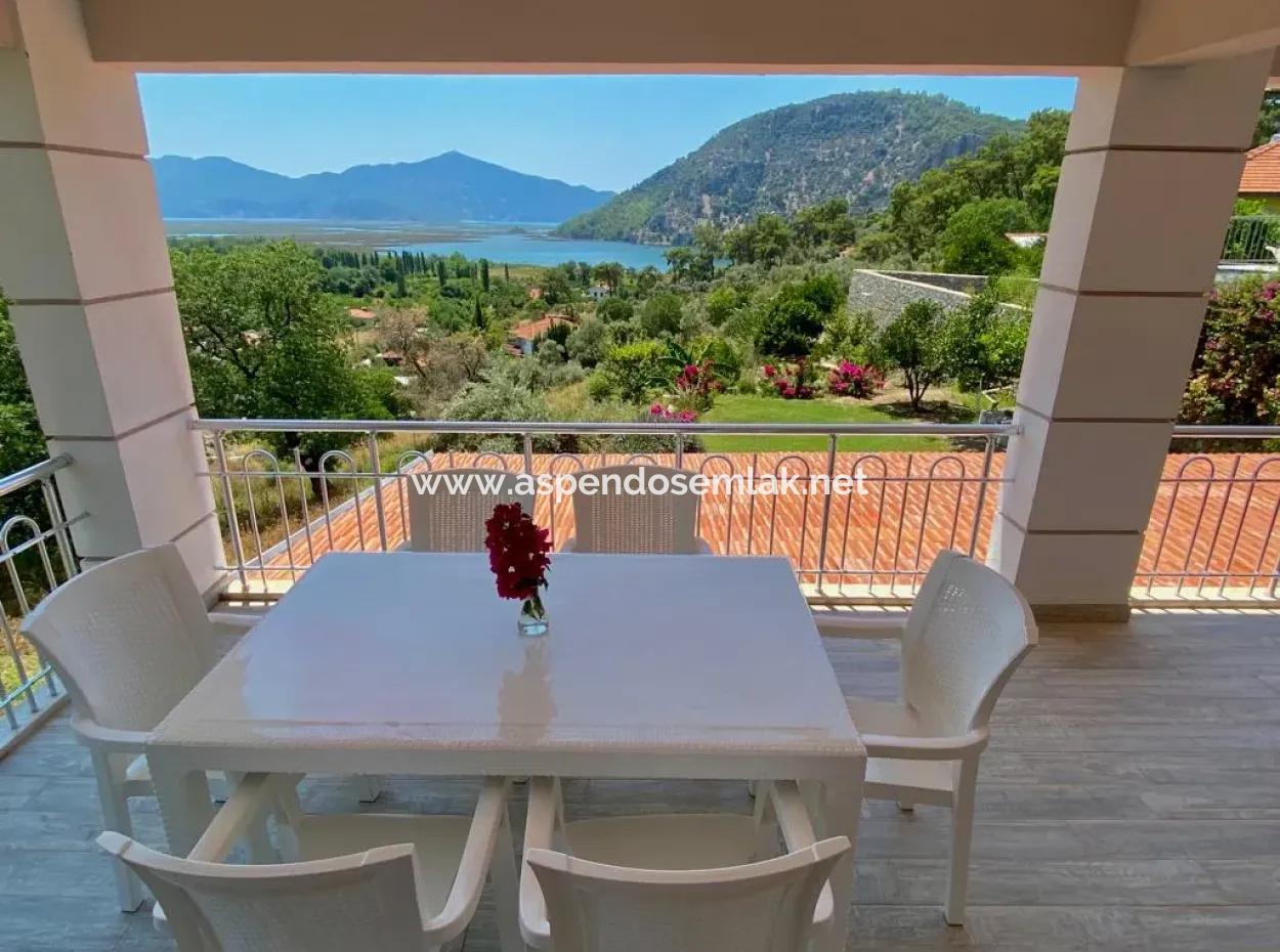 4 2 Villenhäuser Zum Verkauf Mit Meerblick In Çandır