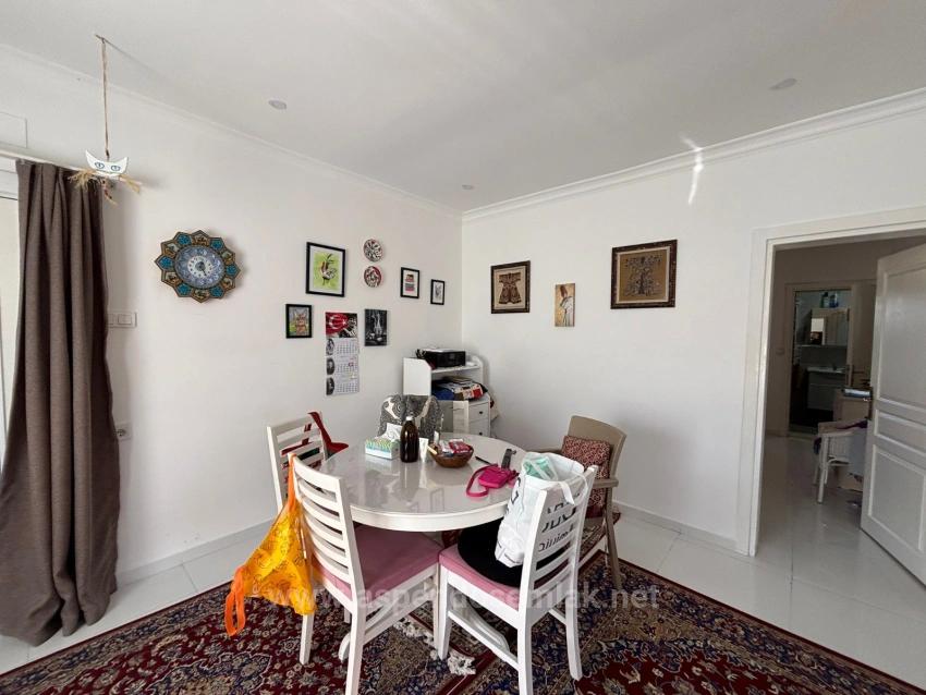 2+1 Single-Story House For Sale On A 459M2 Plot In Okçular