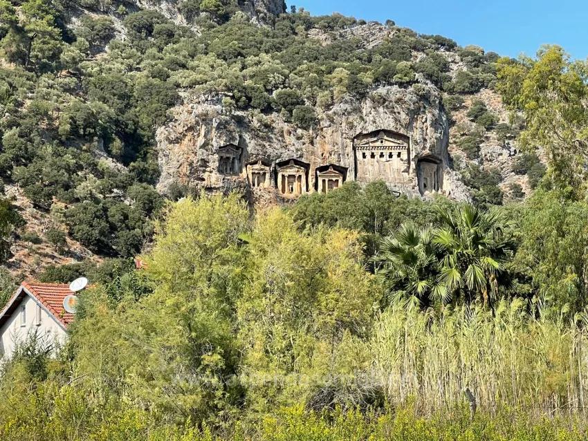 2765M2 Detached House For Sale In Çandır, Right Next To The Canal