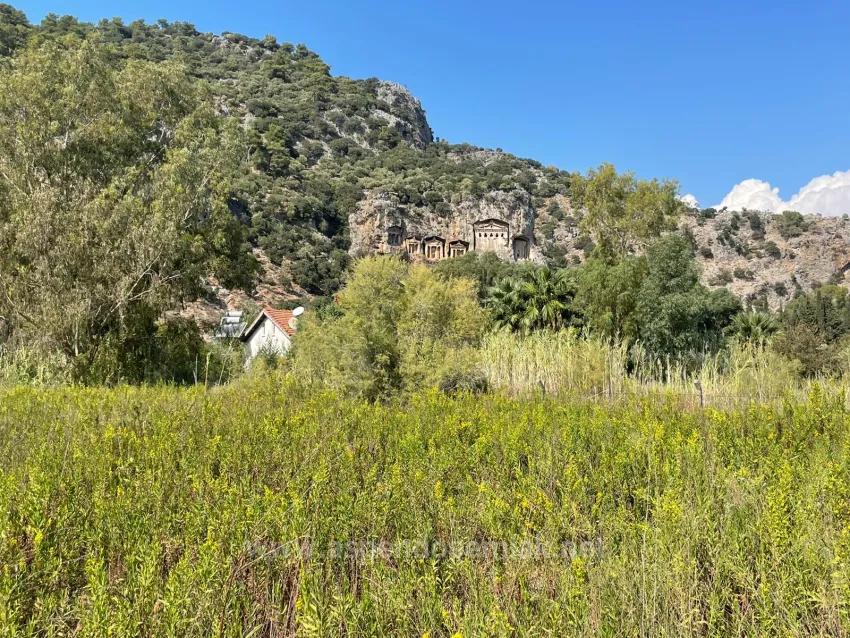 2765M2 Detached House For Sale In Çandır, Right Next To The Canal