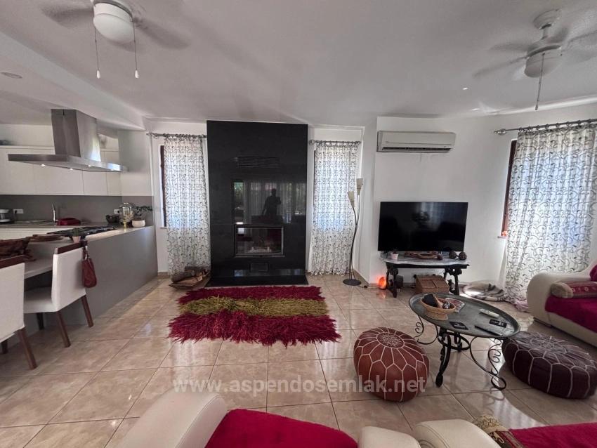 5+1 Villa For Sale In A 980M2 Land On The Corner In Dalyan Maraş