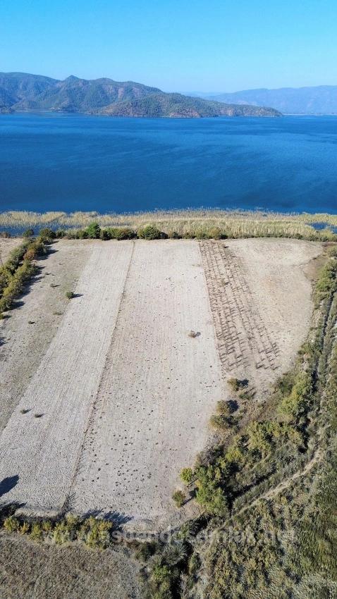 3210M2 2B Land For Sale In Çandır, Right On The Lakefront