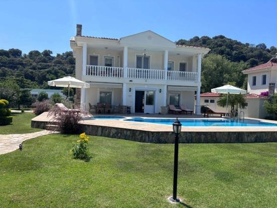 848m2 3+1 Villa For Sale In Dalyan With View Of The King's Tombs