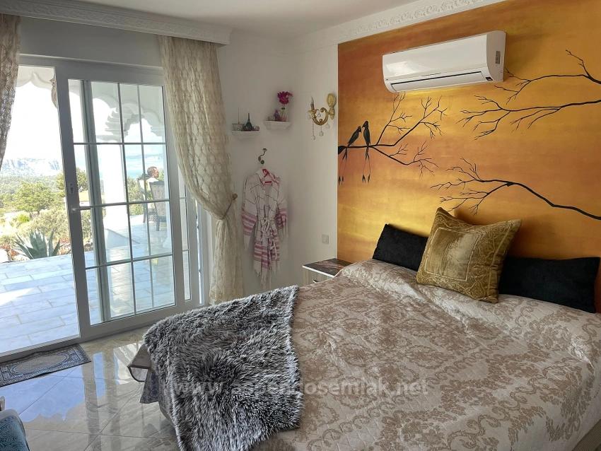 Продается Vip-Вилла В Гёкбеле, На Участке Площадью 5000 М2 С Полным Видом На Море.