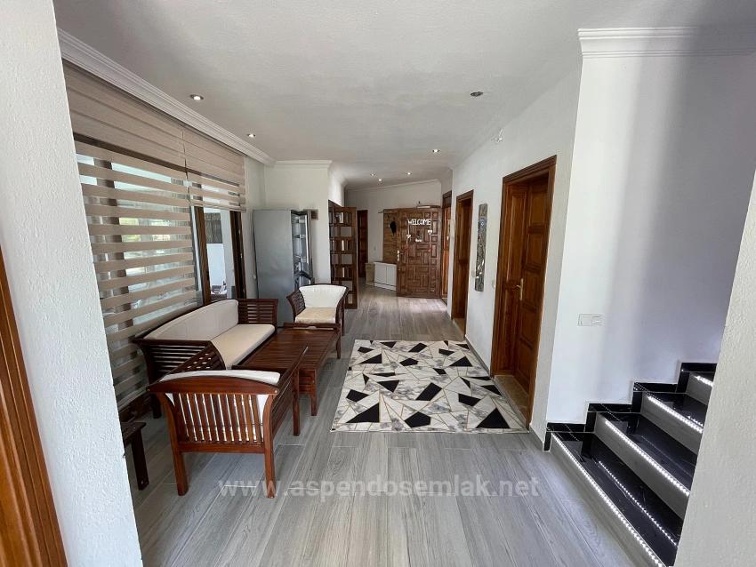 Роскошная Вилла С 4 Спальнями И 1 Ванной Комнатой Продается На Участке Площадью 7000 М2 С Видом На Пляж Далян Истузу.