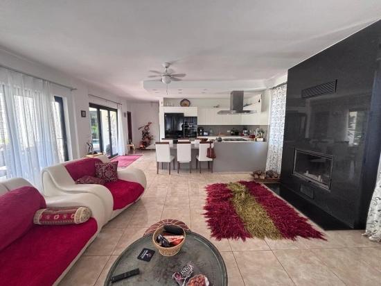 Вилла 5+1 На Продажу На Угловом Участке Площадью 980 М2 В Дальян-Мараше