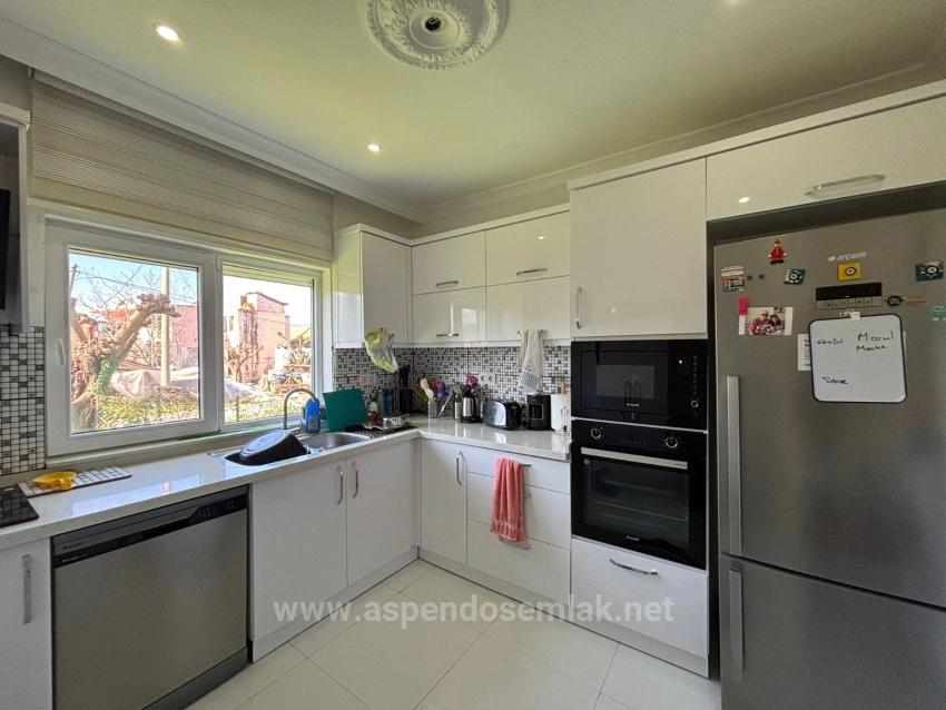 Okçular'da 459M2 Arsa İçerisinde 2+1 Satılık Tek Katlı Ev