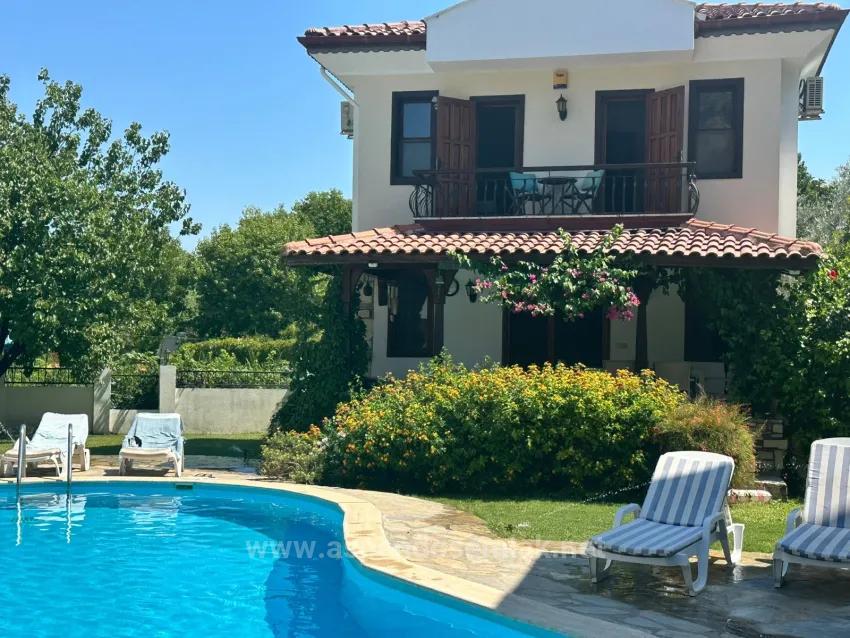 Dalyan Gülpınar'da Site İçerisinde 2+1 Satılık Villa