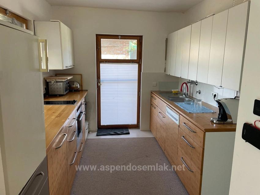 Eskiköy'de 2882 M2 Arsa İçerisinde Müstakil Satılık Tek Katlı Ev