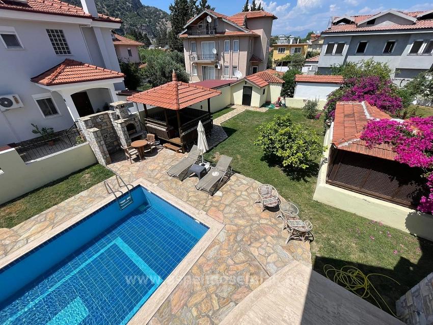 Dalyan Maraş'da Kral Mezarları Manzaralı Satılık Villa