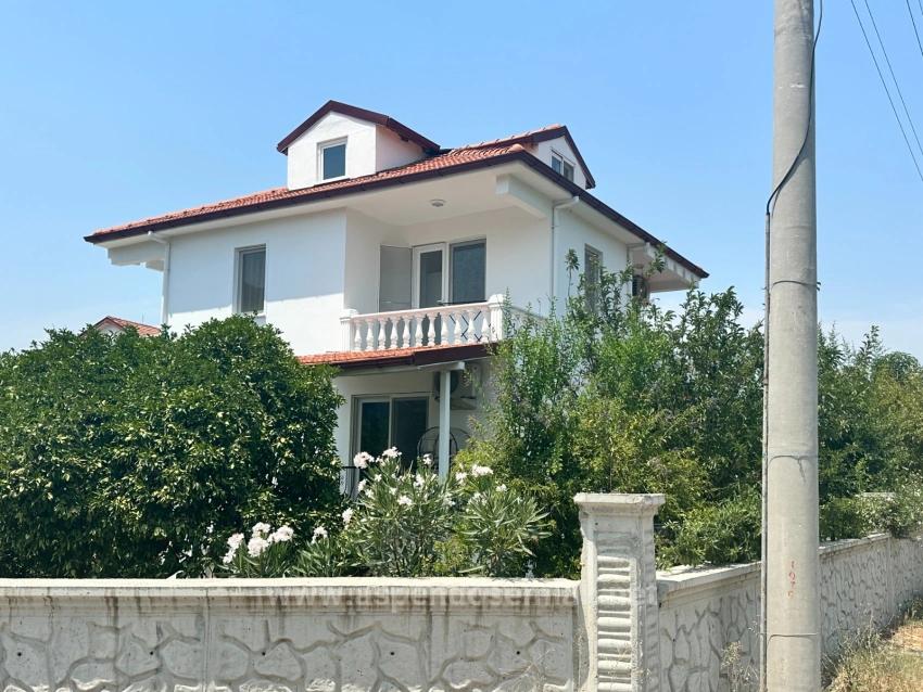 Okçularda 1151M2 Arsa İçinde 3+1 Satılık Villa
