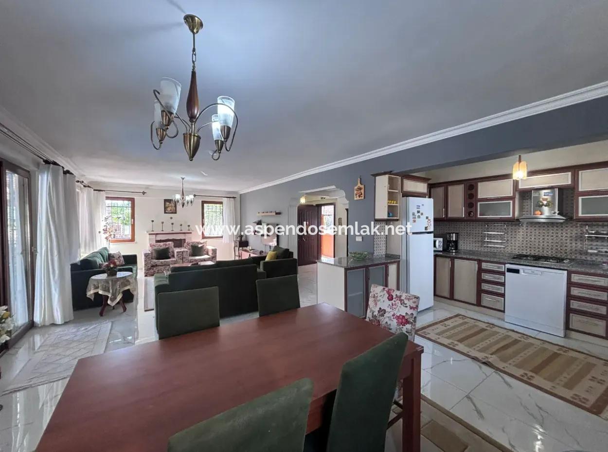 Dalyan Merkezde 301M2 Arsa İçerisinde 5+1 Satılık Villa