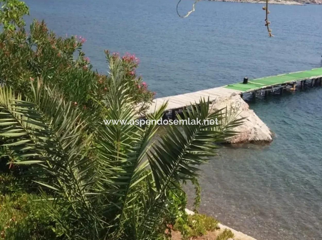 Bozburunda Satılık Villa Denize Sıfır Satılık Özel Koy