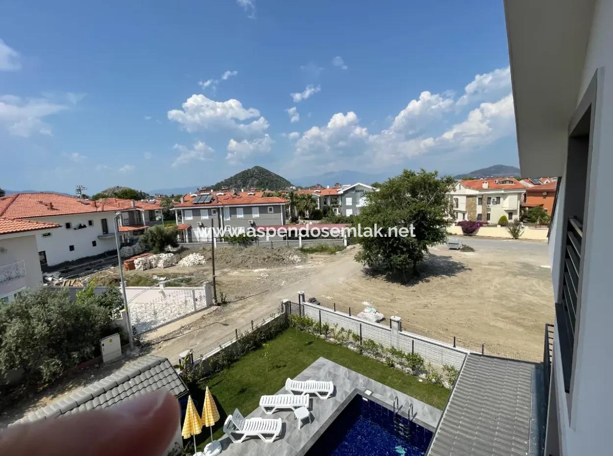 Dalyan  Merkezde 4+1 Satılık Villa