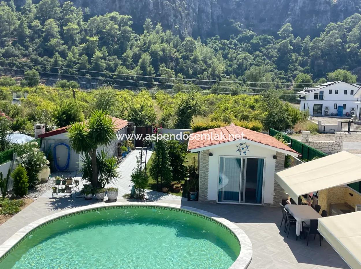 Dalyan Gülpınar'da 720M2 Arsa İçinde 4+1 Satılık Villa